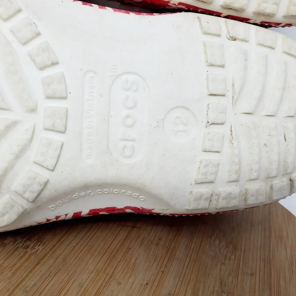 Crocs Holiday Clog Shoes Mens 12 Red White Knit‎ Ugly Christmas Sweater